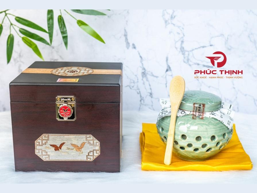 Sản phẩm cao sâm hoàng đế hũ sứ 500g đang được bán với giá 1.850.000