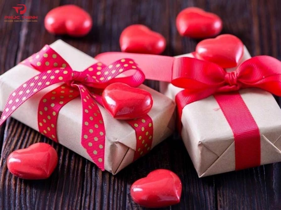 Gợi ý quà tặng kỷ niệm cưới theo từng năm