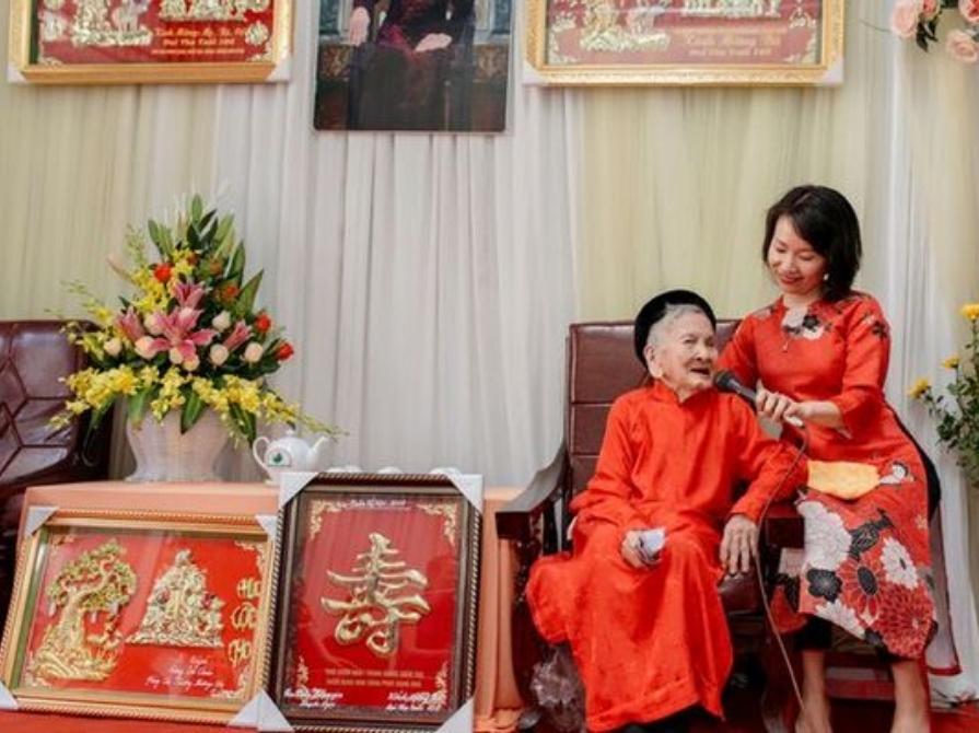 Ý nghĩa quà mừng thọ theo từng độ tuổi