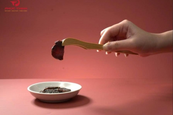Cách sử dụng hồng sâm Lai Châu đúng cách: Liều dùng, thời điểm và lưu ý