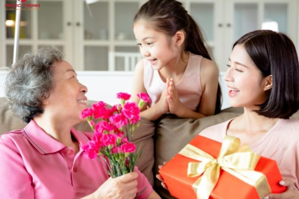 Chọn quà tặng bà nội thế nào để bà vui và sử dụng thường xuyên?
